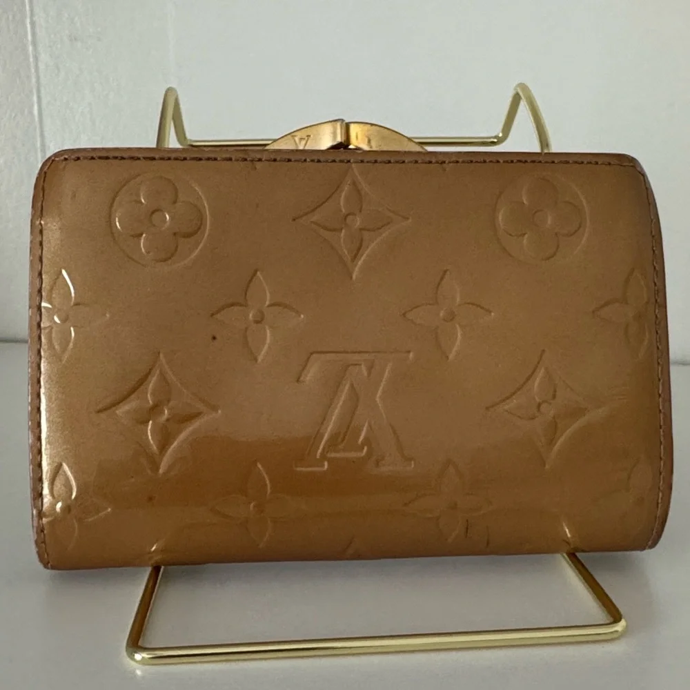 Louis Vuitton Gold Vernis Monogram Kisslock Wallet